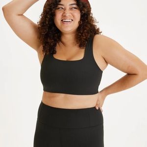 NWOT Black RIB Tommy Cropped Bra in size Large